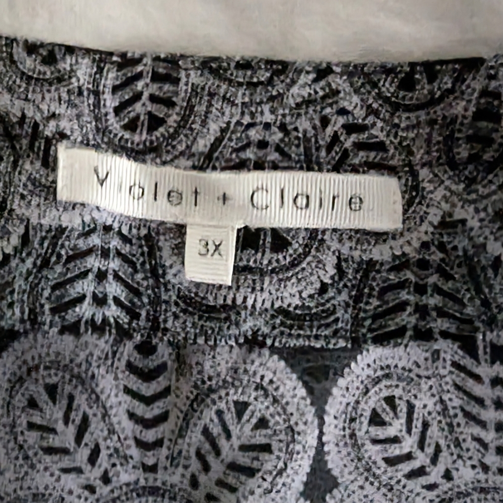 Violet + Claire & Jaclyn Smith Blouse - Picture 2 of 12